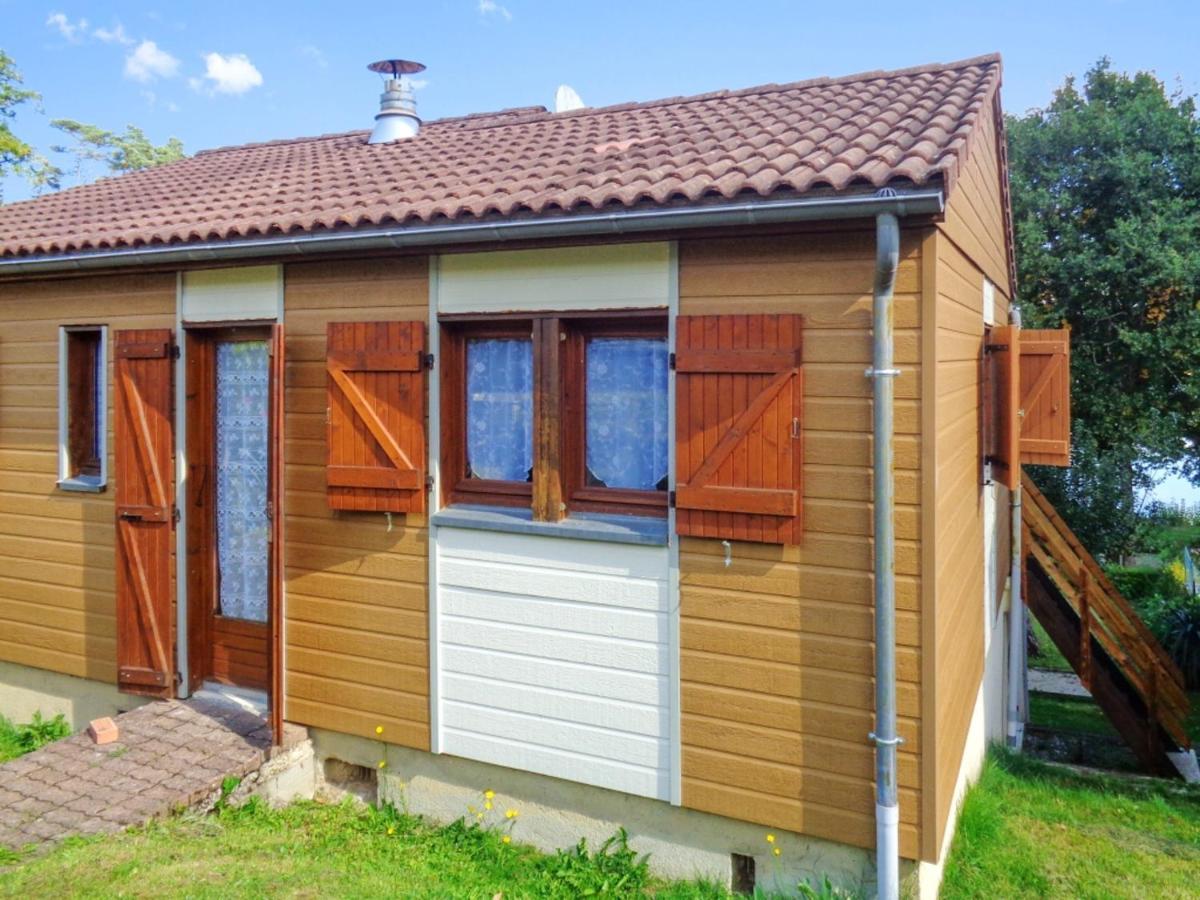 Chalet Charmant A Saint-Gerons Avec Piscine Partagee المظهر الخارجي الصورة